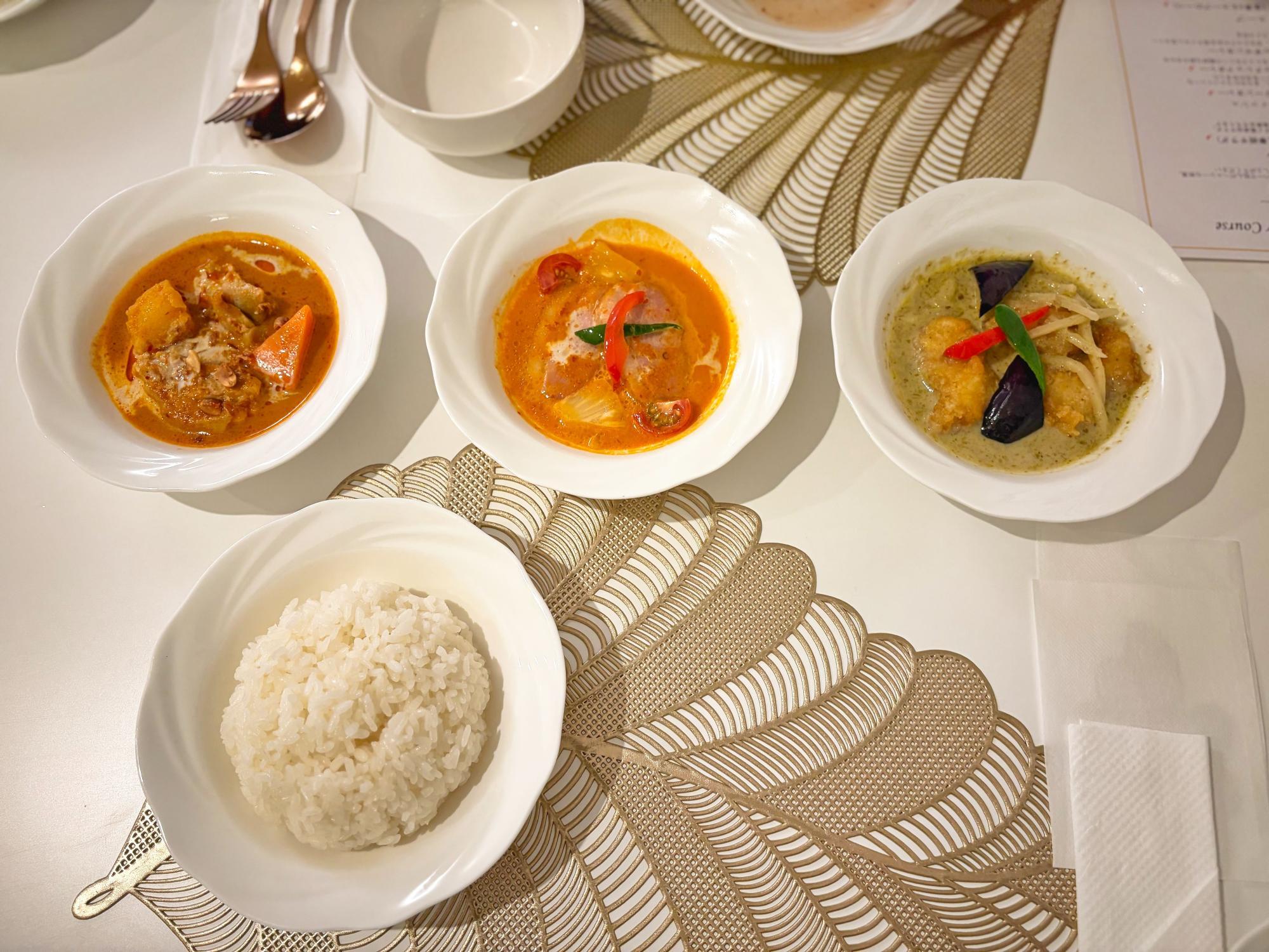 タイ料理レストラン バンコクコーナー カレー3種