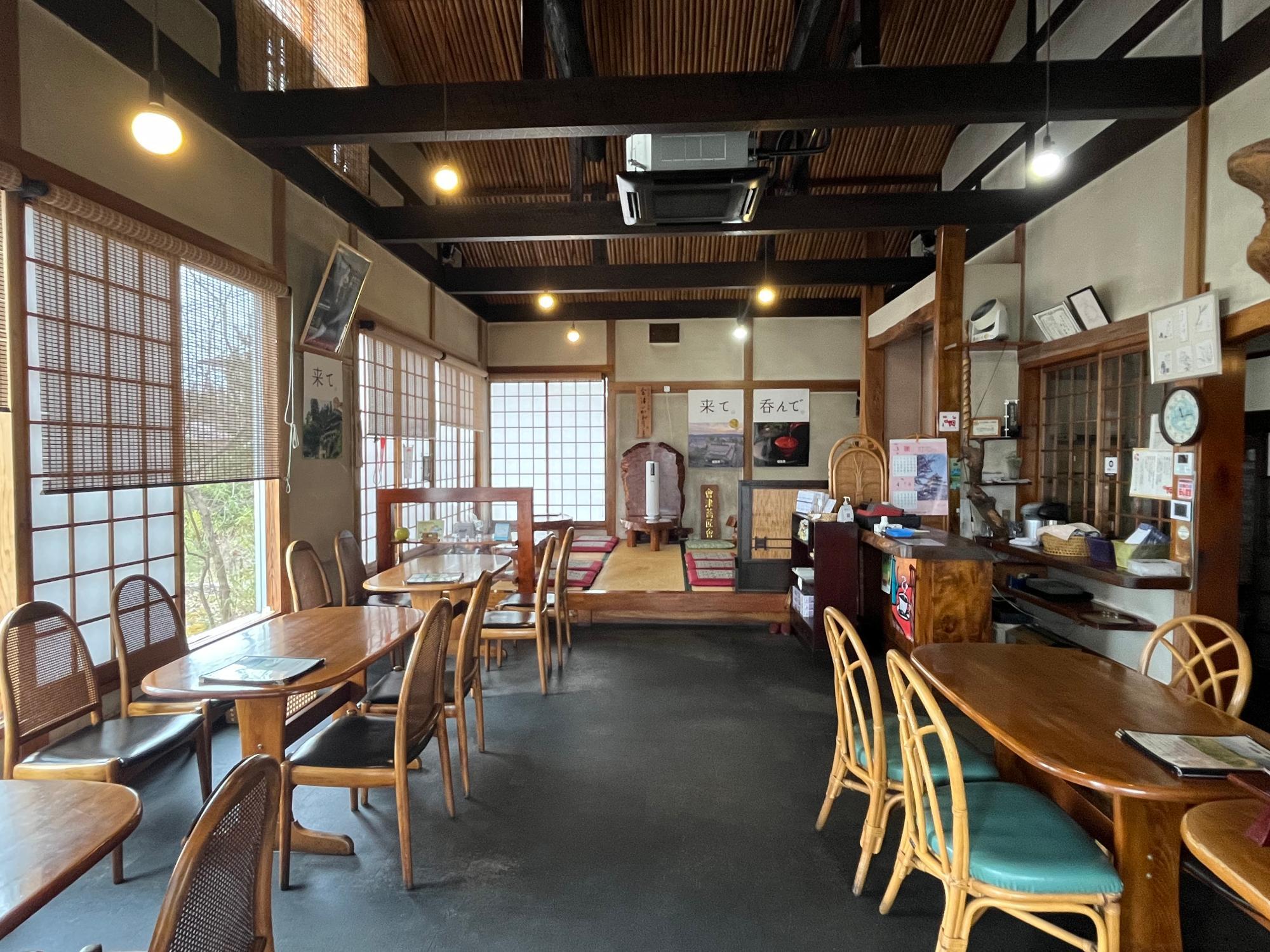 そば処 和田 店内