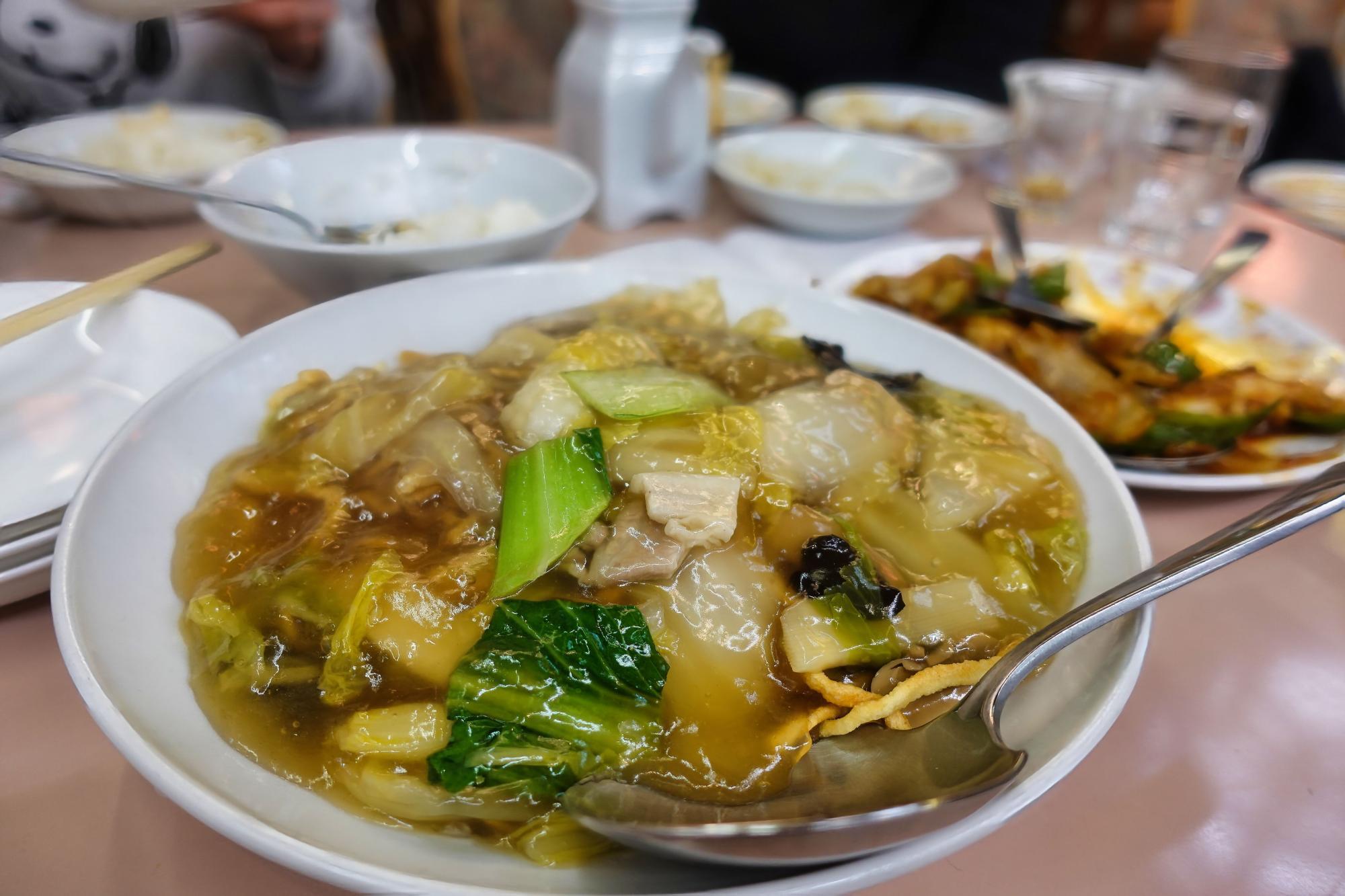 会津 黄鶴楼(こうかくろう)五目あんかけ揚げ焼きそば