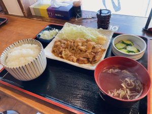 会津若松市 花小路通り もつ煮の寿 もつ焼き