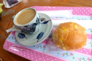 タローパンは太郎庵(にいでら店)のパン屋さん イートイン