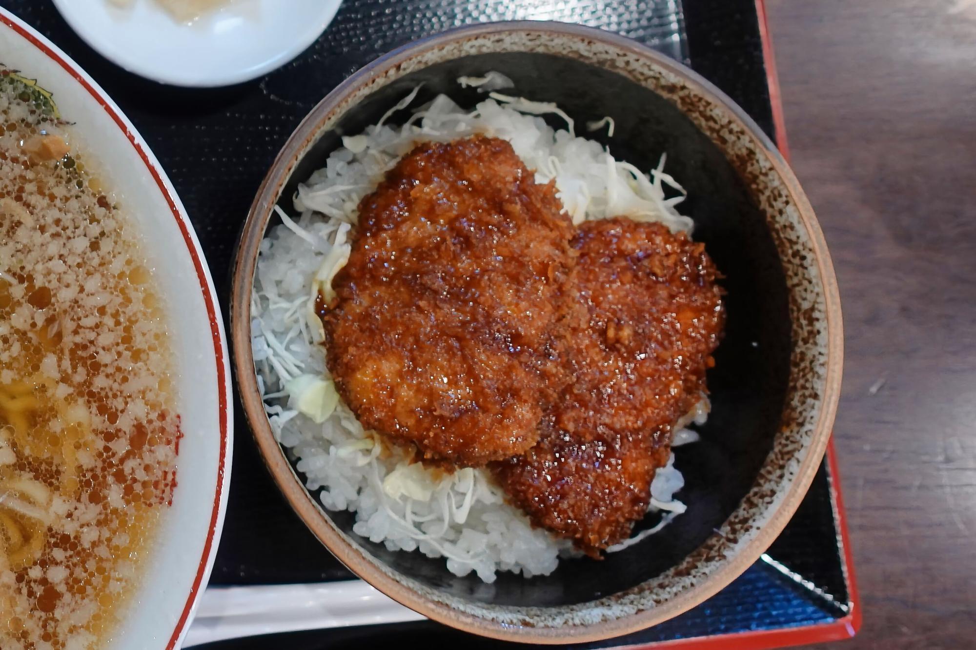 らぁ麺 まえ田 (ラーメン まえだ)ミニソースカツ丼