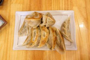 麺処 山(やま) W餃子