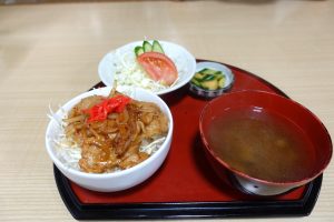食房もりなが