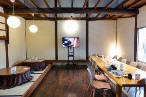 風と陽なたとそばの花 店内