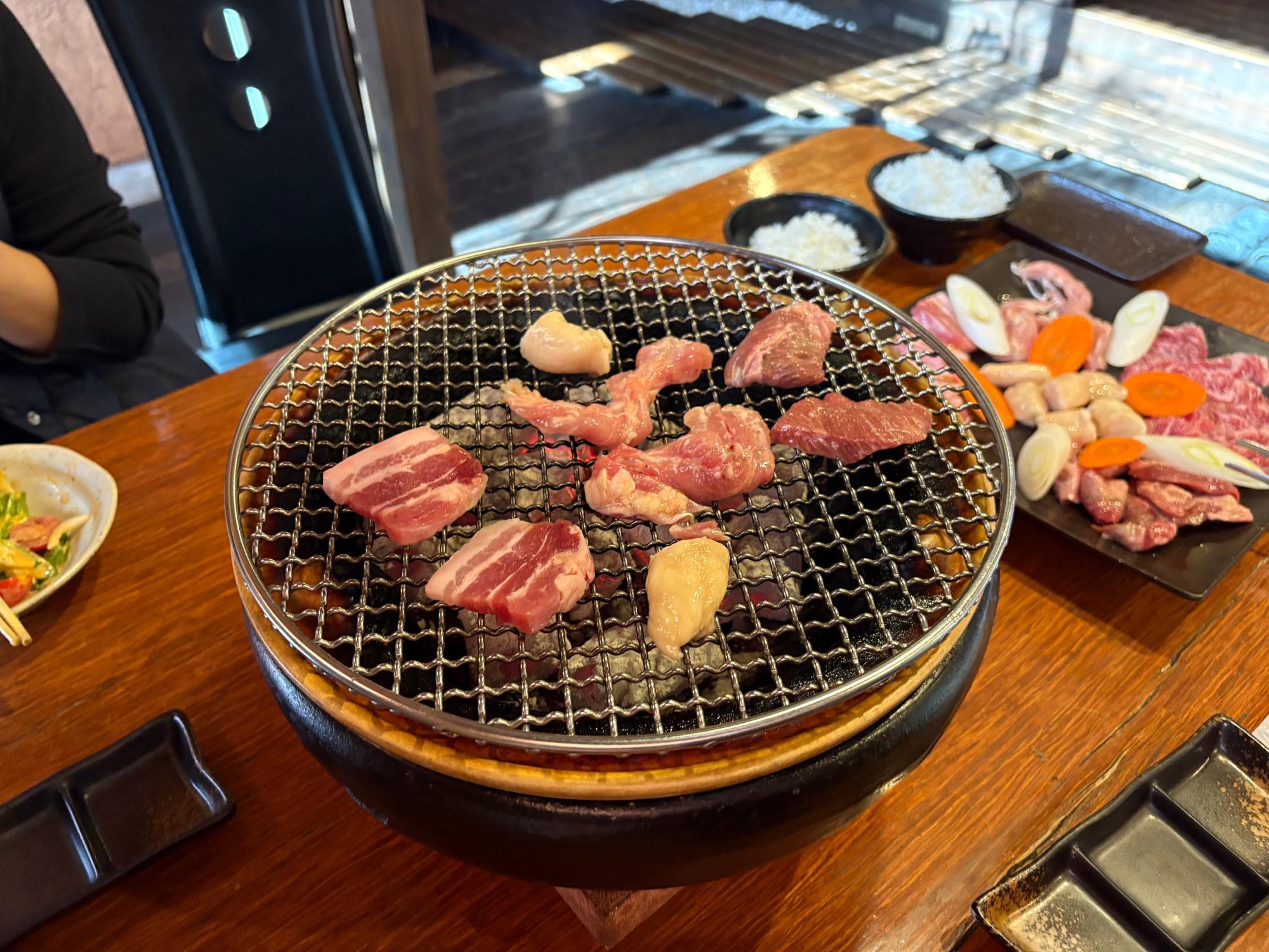 炭火焼肉 棕櫚