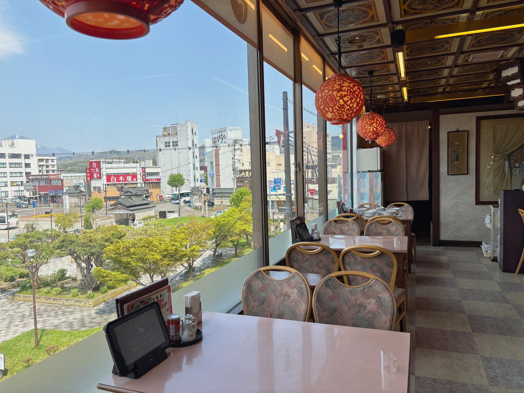 黄鶴楼 (こうかくろう) 店内