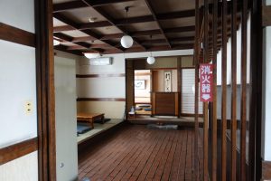 東山庵 店内