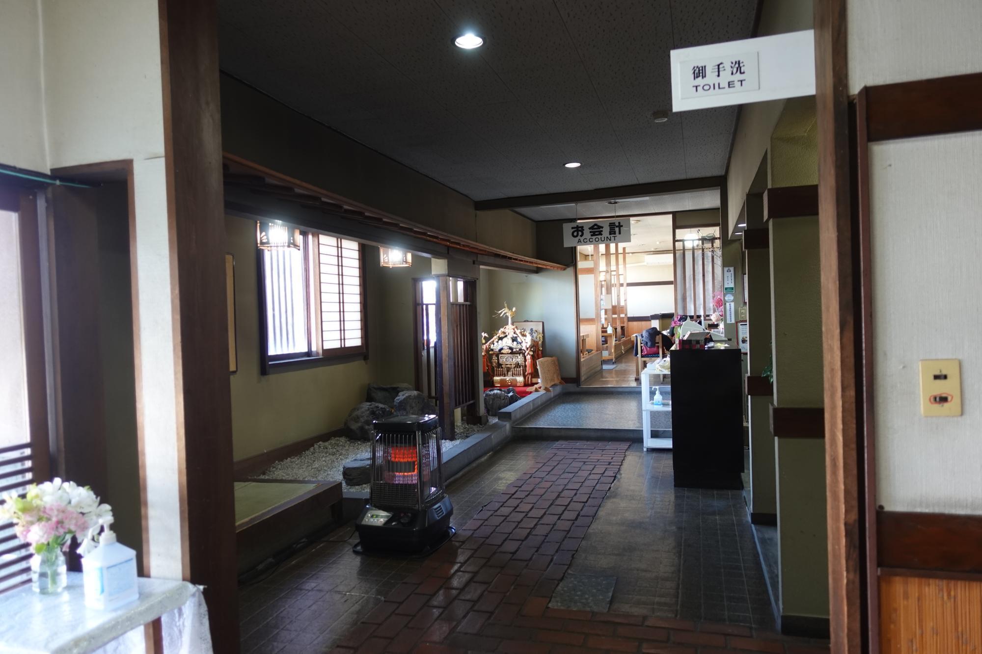 東山庵 店内