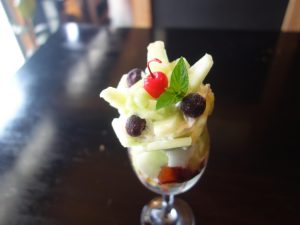 Antique Cafe 穂都璃(ほとり) メロンパフェ
