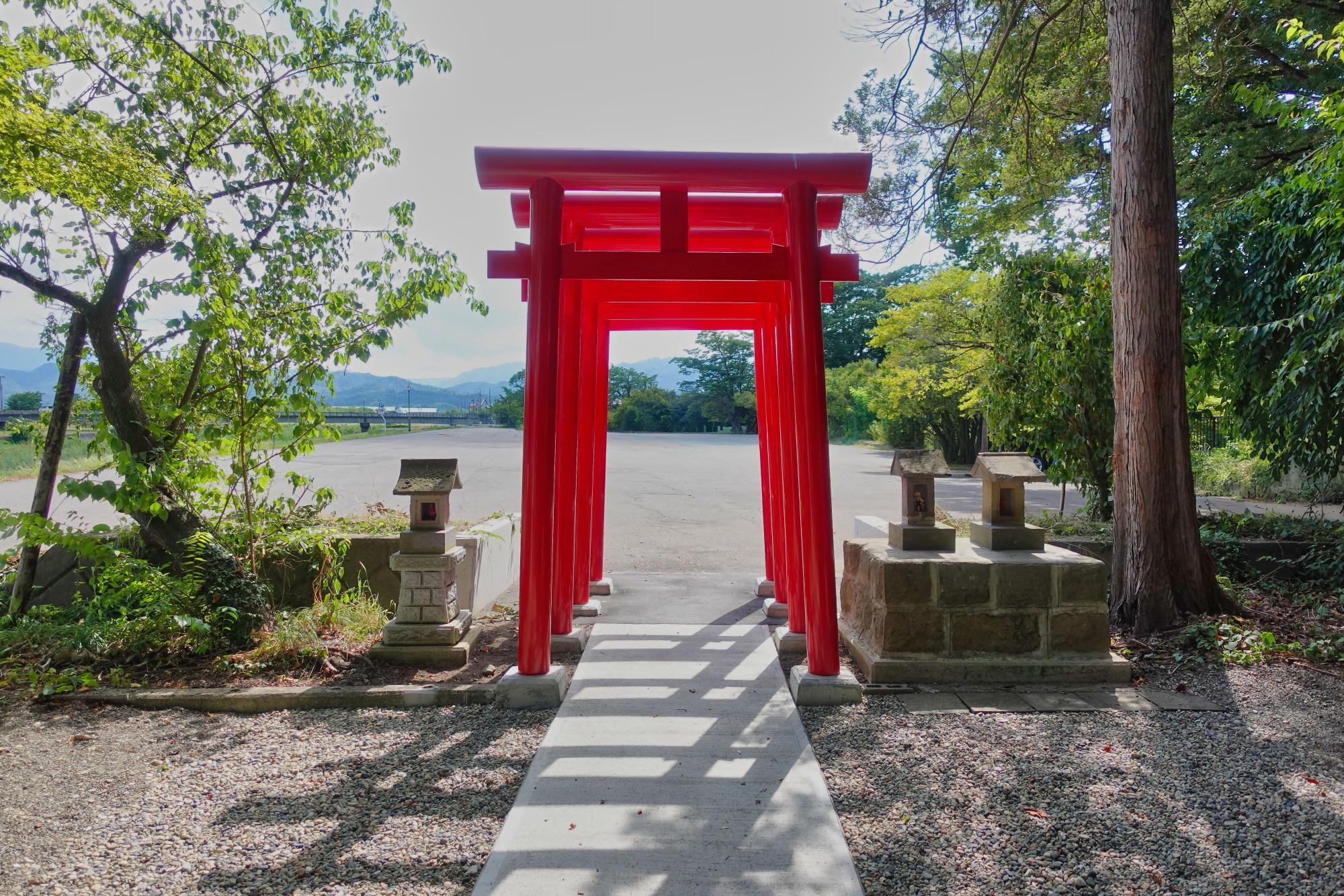 殺生石稲荷神社 (伊佐須美神社 末社) 南側 鳥居