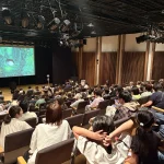 開演待ち 01｜写真｜2026-09-03